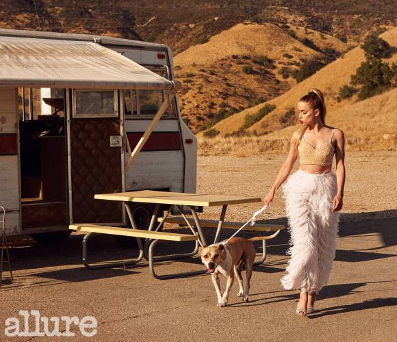AMBER HEARD WEARING SILVER 'LENA' SANDALS IN ALLURE MAGAZINE'S DECEMBER ISSUE.