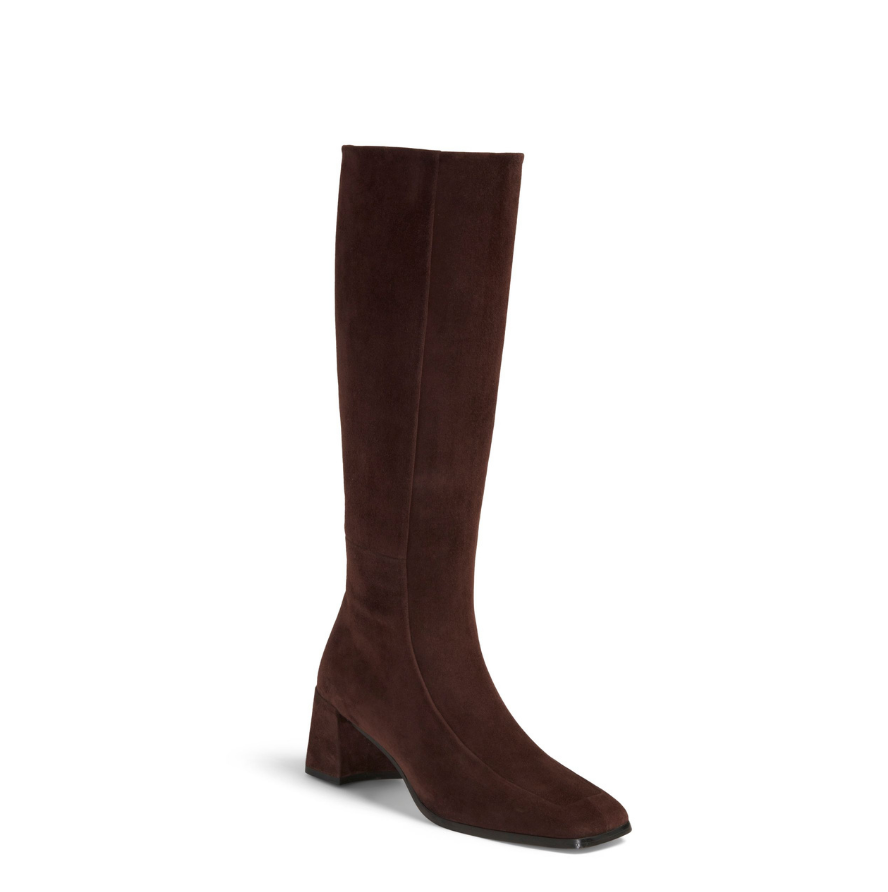 Neil J Rodgers Laura 90s knee boot with a rounded square toe, fitted leg that hits just below the knee, and comfortable block heel made from chocolate brown Italian suede.